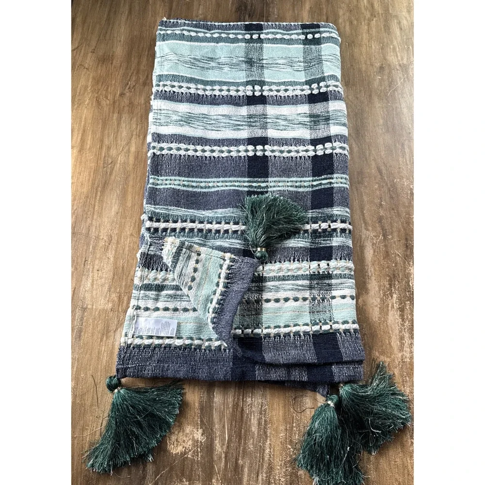 Anthropologie Plaid Sweetheart Throw Blanket Tassels Green Gold Accents 50x60”